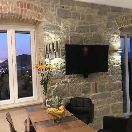 Luxury Valentina شقة